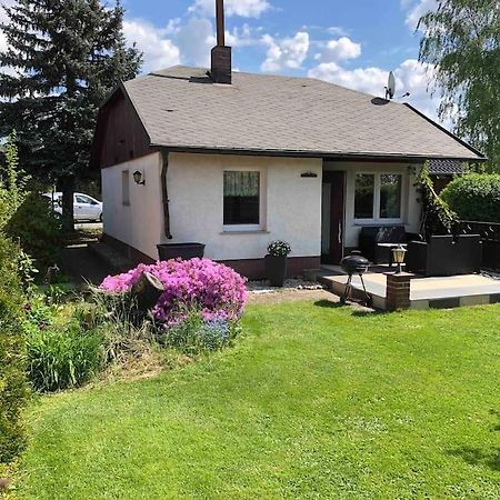 Gemuetlicher Bungalow In Cottbus - Sielow Dış mekan fotoğraf